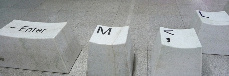 Keyboard-Tasten "Enter", "M", "V" und "L" als Sitzplätze in Shenzen