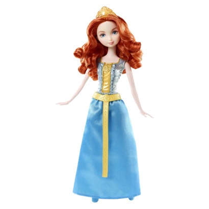 Eine dünne weiße Puppe mit langen roten Haaren, einem blau-goldenem bodenlangen Kleid und einer goldenen Krone im Haar.